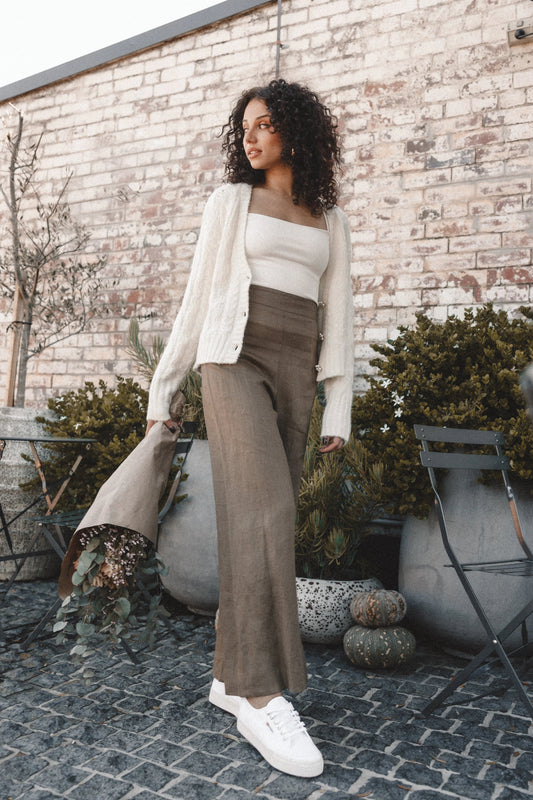 Cropped Flower-Button Knit Cardigan